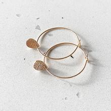 Pikfine Hilma Creole mit Anhänger 29 mm vergoldetes Silber von Pikfine