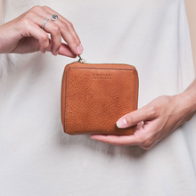 O My Bag Sonny Square Portemonnaie stromboli cognac braun von O My Bag