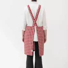 Leinen Schürze Red Gingham von Linen Tales
