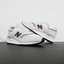 New Balance M997 - Made in USA 'Velcro N' von New Balance