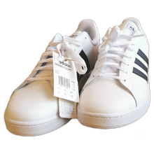 Weiße Sneaker von Adidas