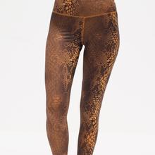KISMET Yoga Leggings Ganga 7/8 – Desert Snake von KISMET