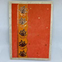 Grußkarte – Blumen Orange Gold von Bhaktapur/UNICEF