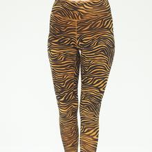 KISMET Yoga Leggings Ganga 7/8 – Zebra Desert Gold von KISMET