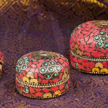 Mamallapuram, rot, 3er-Set Steindöschen, Weißmetall