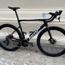 BMC Teammachine SLR01 / Größe 56 cm / SRAM Force AXS 12 inkl. Powermeter / Bontrager Aeolus 51 Pro Laufradsatz / Rahmenmod. 2023 von BMC