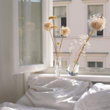 Regenbogen Irregular Vase von Fundamental Berlin von Fundamental