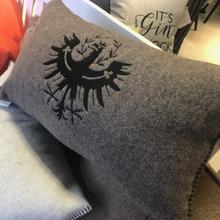 Kissen Tiroler Adler 50x30 von CHILLISY HOME