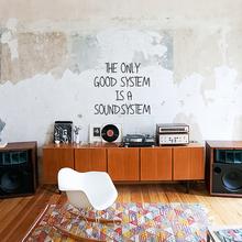Wandtattoo Schriftzug THE ONLY GOOD SYSTEM is a SOUNDSYSTEM   von Urban ART Berlin