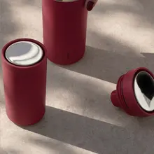 To Go Click Soft Cherry Red von Stelton von Stelton A/S