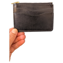 Karten und Münzen Geldbörse mit Zipper Shore SCHWARZ gewaschen von Herr Pong von Herr Pong Berlin