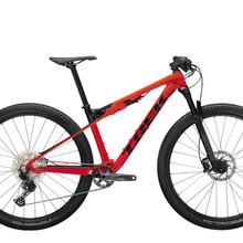Trek Supercaliber 9.6 / RH M / Radioactive Red /Trek Black von TREK