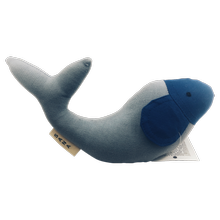 Stofftier Delfin FLIPPER – blau von Sana Hastakala