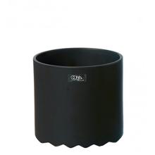 Wave Keramikbecher "Pot" in matt und schwarz von OOHH von OOHH