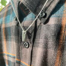 Necklace Pendant Rectangle Men Collection von Charlotte Wooning von Charlotte Wooning
